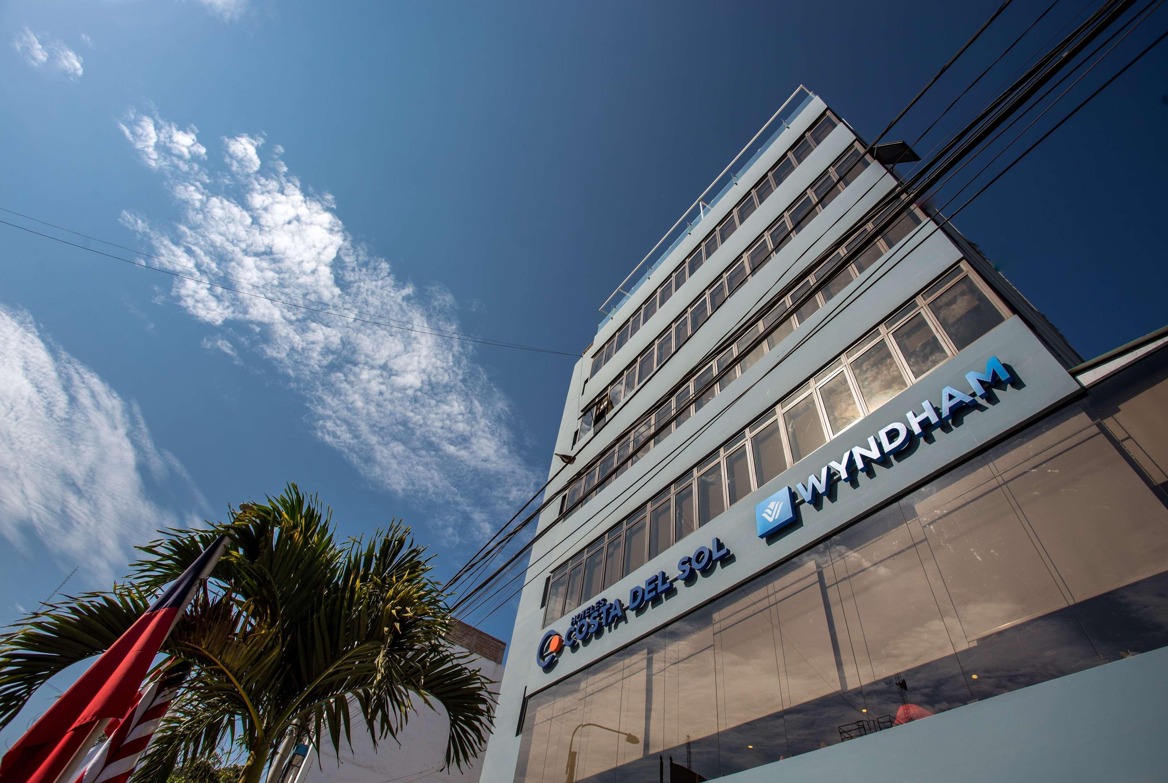 Wyndham Costa Del Sol Chiclayo Hotel Екстериор снимка